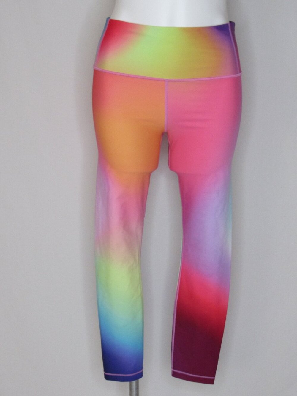 Athleta LOVE PROUDLY High Rise Multi Color 7/8 Legging Women's M Medium